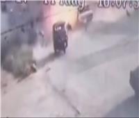 «توك توك» ينجو من هجوم إسرائيلي في لبنان| فيديو 