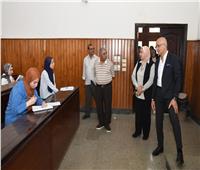 جولة تفقدية لرئيس جامعة عين شمس للإطمئنان على سير الإمتحانات