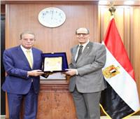  رئيس هيئة النيابة الإدارية يلتقي محافظ جنوب سيناء