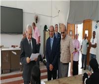 رئيس جامعة المنيا يتفقد سير أعمال الامتحانات بكليتي الزراعة والعلوم 