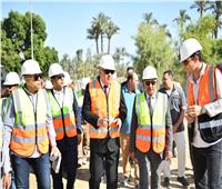 محافظ قنا يتباع أعمال تنفيذ مشروع تطوير كورنيش النيل