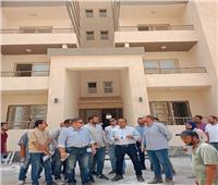 وزير الإسكان يتابع موقف تنفيذ عمارات "سكن لكل المصريين" بـ15 مايو