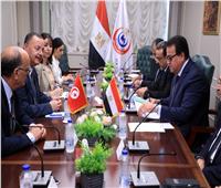 وزير الصحة يستقبل نظيره التونسي لتعزيز التعاون في مجالي السياحة العلاجية وصناعة الدواء 