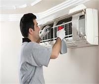 كيفية تنظيف مكيف الهواء في المنزل لضمان أداء فعّال وصحة أفضل