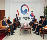 عمرو طلعت يبحث مع وزير الداخلية الكوري تعزيز التعاون في مجال الحكومة الرقمية  
