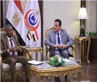 وزير الصحة يستقبل سفير السودان لدعم القطاع الصحي بين البلدين