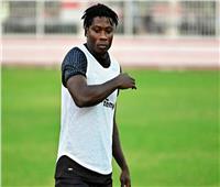 موعد وصول سامسون أكينيولا إلى القاهرة للانتظام في تدريبات الزمالك