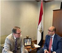 السفير المصري بكندا يبحث تعزيز التعاون مع رئيس رابطة الغاز الكندية