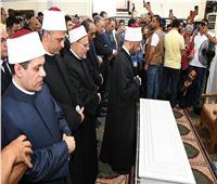 الأزهري وعلام ومحلب يشهدون جنازة وزير الأوقاف الأسبق محمد محجوب بمسجد عمر مكرم