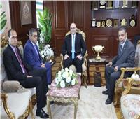 نقيب الأطباء البيطريين يبحث أوجه التعاون المشترك مع محافظ بني سويف                     