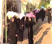 للتعبير عن كرم الضيافة.. طوابير من السيدات في عزاء المنتجين الثلاثة بالغربية 