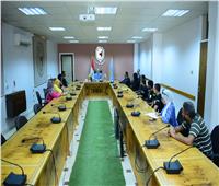 رئيس جامعة سوهاج يكرم الطلاب الفائزين فى مهرجان «العالم علمين»