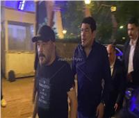 باسم سمرة وعمرو عبد الجليل بعزاء المنتجين الأربعة في مسجد الشرطة