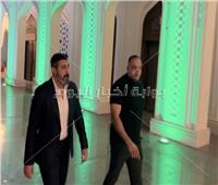 ياسر جلال في عزاء والد الفنان أحمد صلاح حسني