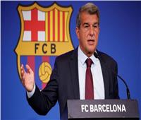 برشلونة يضحي بـ 3 لاعبين لإنقاذ الموسم الجديد