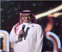 عبدالمجيد عبدالله يشعل حفله في أبها بـ«حن الغريب»