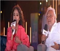 الصريطي وحنان.. دويتو غنائي يلهب أجواء المنزل ويثير إعجاب الجمهور|فيديو