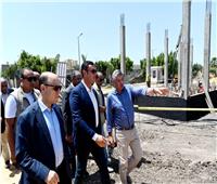 وزير الإسكان ومحافظ كفر الشيخ يتابعان سير العمل بمحطة معالجة صرف صحي مركز فوه