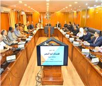 محافظ أسيوط: وضع خطة طوارئ لتأمين المنشآت ضد الكوارث تحسباً لأي طارئ