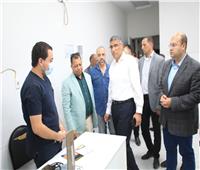 النجار يفاجئ مستشفى أم المصريين للاطمئنان على تقديم الخدمات الصحية 