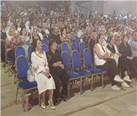 سميرة عبد العزيز تحضر حفل هاني شاكر بمهرجان القلعة