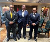 نائب وزير الخارجية والهجرة يبحث تفعيل قنوات الاتصال مع المصريين بالخارج 