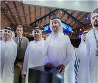 سلطان بن أحمد القاسمي يزور الأجنحة المشاركة في منتدى الدولي للاتصال