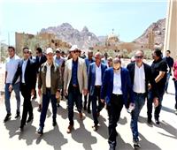وزير الإسكان يتفقد الأعمال بمنطقة الزيتونة ضمن تطوير موقع التجلى الأعظم