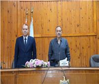 محافظ أسيوط يلتقي مديري المدارس والإدارات التعليمية وموجهي العموم