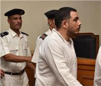 محامي سفاح التجمع: ولدته لم تستوعب الحكم وانهارت من البكاء