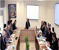 وزير قطاع الأعمال العام يتابع موقف المشروعات والفرص الاستثمارية