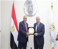 بعد أن أصبح المعهد الأول فى مصر..وزير التعليم العالى يكرم معهد النيل للهندسة والتكنولوجيا بالمنصورة لحصوله على اعتماد  «ABET»  الأمريكى