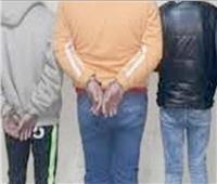 حجز 3 طلاب تحرشوا بسيدة أجنبية بقصر النيل 