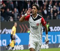 فيديو| مرموش يسجل في سقوط فرانكفورت أمام ليفركوزن بالدوري الألماني