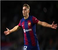 برشلونة يعلن تمديد عقد لاعب خط الوسط فيرمين لوبيز حتى عام 2029