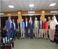 محافظ الإسماعيلية يؤكد أهمية التخطيط الجيد عند إنشاء المدن الجديدة