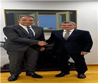 السفير المصري في نيقوسيا يلتقي بوزير الطاقة والتجارة والصناعة القبرصي