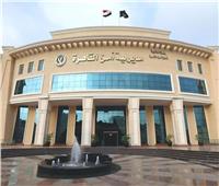 سقوط لص الحقائب من داخل السيارات بالزيتون