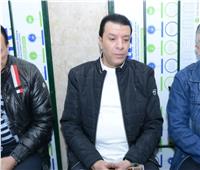 مصطفى كامل يقدم واجب العزاء في عادل الفار