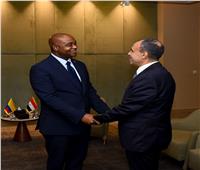وزير الخارجية يبحث مع نظيره الكولومبى تقديم الدعم الإنساني للفلسطينيين