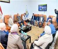 وزيرا قطاع الأعمال والبيئة يعقدان لقاءً موسعًا مع محافظ السويس ونواب البرلمان