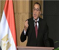 رئيس الوزراء يتفقد مصنعين للملابس الجاهزة والمفروشات ببورسعيد 
