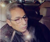 الحزن يسيطر على محمود سعد في جنازة الراحل نبيل الحلفاوي
