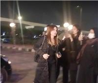 نجلاء بدر تصل عزاء الفنان نبيل الحلفاوي