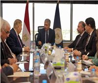 وزير السياحة والآثار يعقد اجتماعا مع اتحاد المستثمرين المصريين