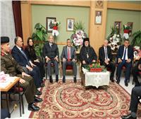 محافظ الجيزة يزور الكنيسة الكاثوليكية لتهنئة الأقباط بعيد الميلاد المجيد