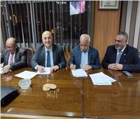 تجديد اتفاقية العمل الجماعية للعاملين بمجموعة شركات للأسمنت 