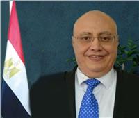 رئيس جمارك مطار القاهرة يطالب بتعاون أجهزة الدولة لمكافحة تهريب المحمول