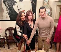 أبرزهم يسرا وليلى علوي.. إلهام شاهين تحتفل بعيد ميلادها وسط نجوم الفن