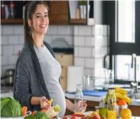 «دليل شامل».. أطعمة يجب تجنبها خلال الحمل للحفاظ على صحة الأم والجنين